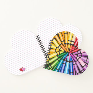 Cahier à spirale en forme de cœur aux crayons arc-