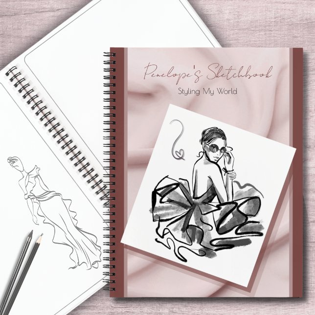 Cahier de tendances Unique Dusty Rose Fashionista (Unique  dusty rose mauve fashion sketchbook journal with a custom name and couture gown sketch.)