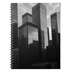 Cahier de ville de gratte-ciel en verre monochrome