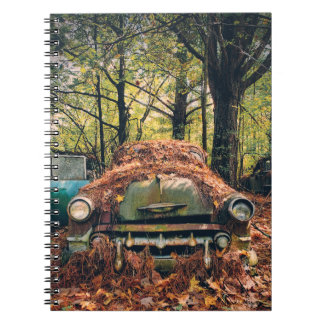 Cahier spiralé voiture vintage en feuilles d'autom