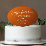 Cake Topper Rustic Burnt Orange Personnalisé Félicitations Mar<br><div class="desc">Suivez la tendance d'automne des tons terreux avec notre garniture mariage de automne à gradient orange brûlé à brun. Une simple typographie blanche qui se lit félicitations à un arrière - plan rustique pour un look minimaliste. Les teintes bohèmes évoquant l'argile de terre cuite mettent en valeur votre élégante calligraphie...</div>