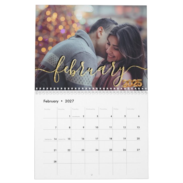 Calendrier 2025 Élégant Script Photos de famille (Feb 2027)