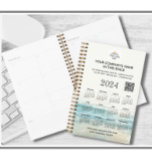 Calendrier du planificateur de code QR du logo de<br><div class="desc">Personnalisez facilement ce planificateur/calendrier avec le logo de votre entreprise et les informations de votre entreprise. De plus, vous pouvez sélectionner une couleur arrière - plan qui correspond au design de la marque de votre entreprise. Vous avez également la fonction supplémentaire du calendrier de l'année complète directement sur la couverture...</div>