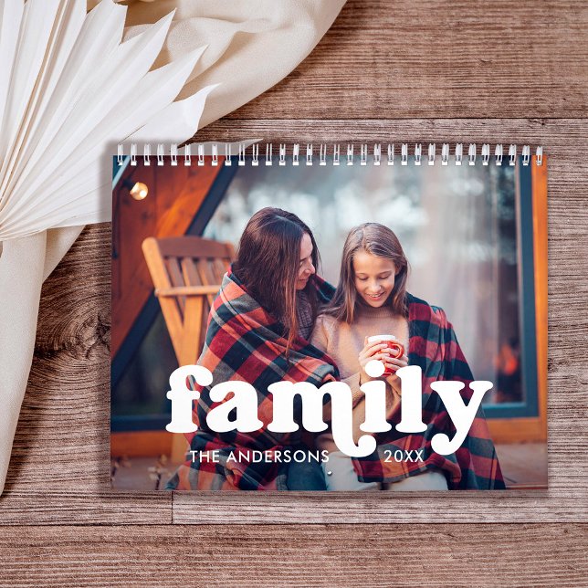 Calendrier Famille | Boho Texte superposer avec vos photos (A retro and boho calendar you can add monthly family photos to and customize the cover)