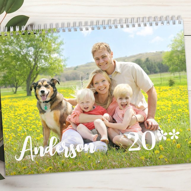 Calendrier Famille moderne Photos personnalisées simples 2026 (Créateur téléchargé)