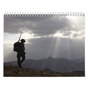 Calendrier Mural 2012 silhouettes militaires dans Dieu que nous