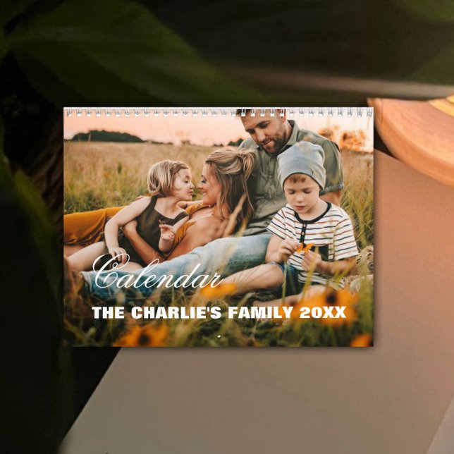 Calendrier photo personnalisé moderne 2025 - Créer (Créateur téléchargé)