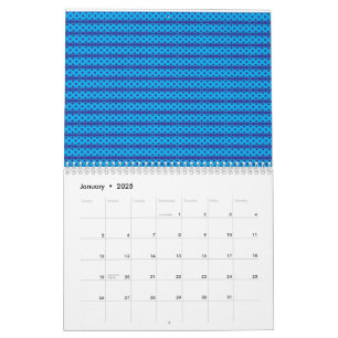 Calendrier Un ciel bleu clair s'étend au-dessus d'un bleu pro