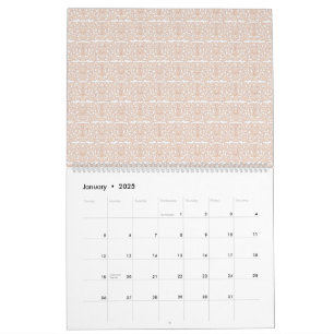 Calendrier un motif à damiers beige et blanc sur une banquett