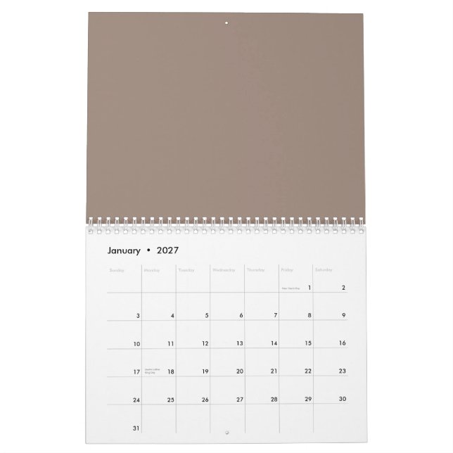 Calendrier un mur marron avec une horloge (Jan 2027)