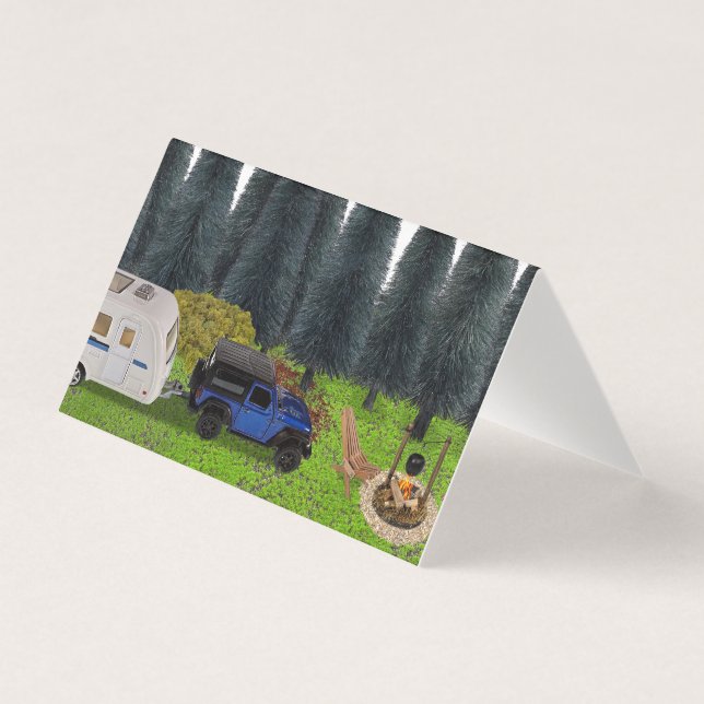 Camion avec un camping-car dans le camp de compens (Front)