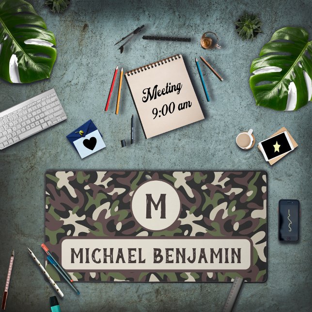 Camouflage militaire Vert Motif Brown Monogramme (Créateur téléchargé)