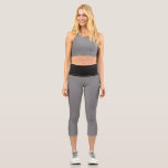 Capri Leggings haut de gamme<br><div class="desc">Restez à l'aise et élégant avec ces jambières haut de gamme capri faites pour les femmes qui aiment la mode active. Conçus avec un tissu riche en élasthanne, ils offrent un ajustement de compression doux qui embrasse votre corps tout en permettant une flexibilité complète. Parfaits pour les séances d'entraînement, les...</div>