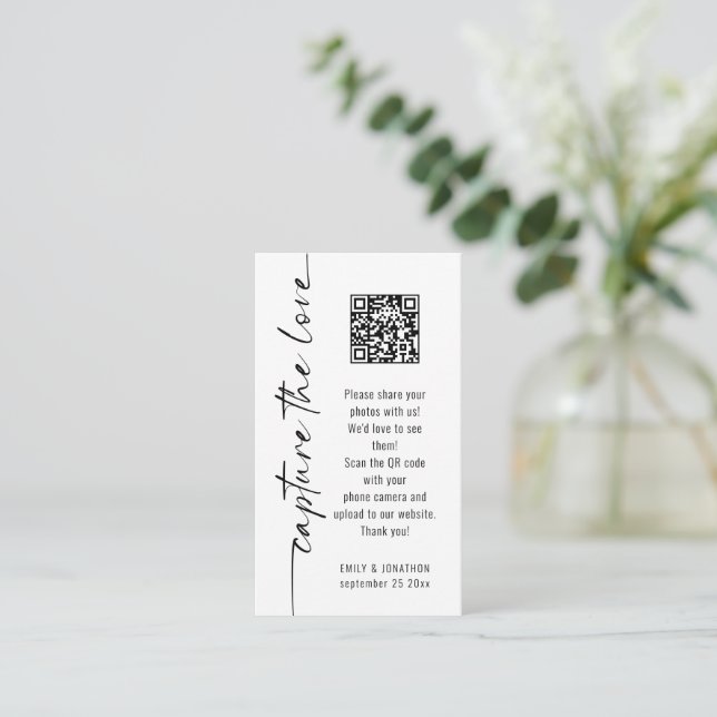 Capturez la carte de Mariage noir blanc Love QR Co (Debout devant)