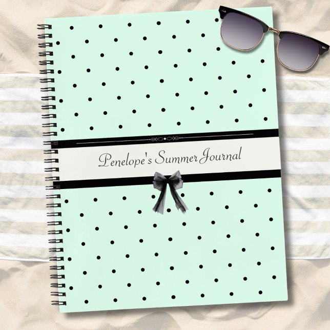Carnet Agenda Monogramme à Points noirs sur Fond Vert Men (Stay cool this season with a Mint Green Summer Journal, the perfect poolside companion.)
