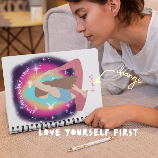 Carnet Aimez-Vous Première Femme Yoga Pose Monogramme (Créateur téléchargé)