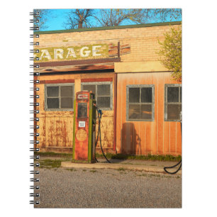 Carnet Ancienne station de service en Utah rurale, États-