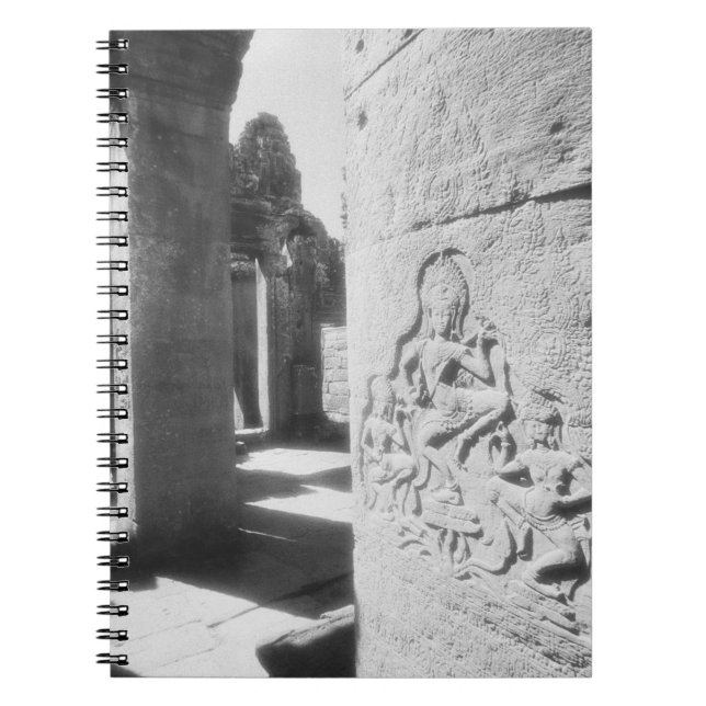 Carnet Angkor Cambodge, sculpture Apsara du Bayon 2 (Devant)