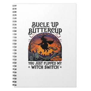 Carnet Balai de Halloween Commutateur Sorcière Boutonnièr