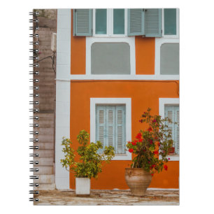 CARNET BÂTIMENT EN BÉTON BLANC ET GRIS ORANGE