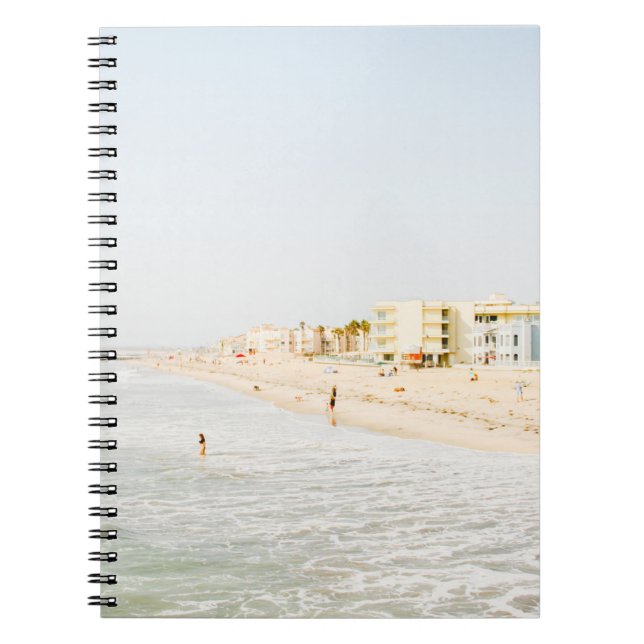 CARNET BEACH NEAR BUILDING AT DAYTIME (Devant)