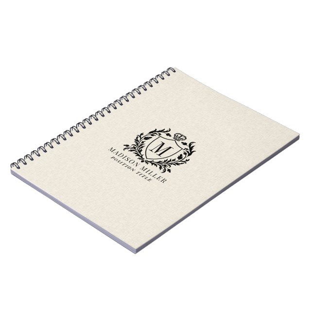 Carnet Beige Linen Black Royal Crest Scroll Monogram (Côté gauche)