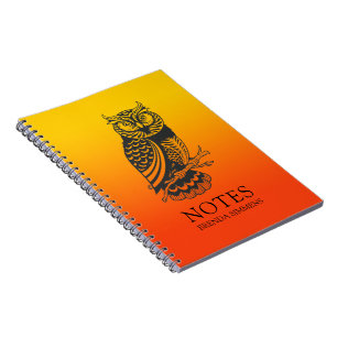 Carnet Black Owl sur jaune et orange ombre arrière - plan