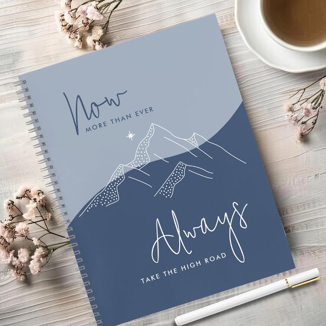 Carnet Bleu d'ardoise Prendre la route haute motivation (Modern Script Typography Abstract Mountains Always Take the High Road Motivational Notebook)