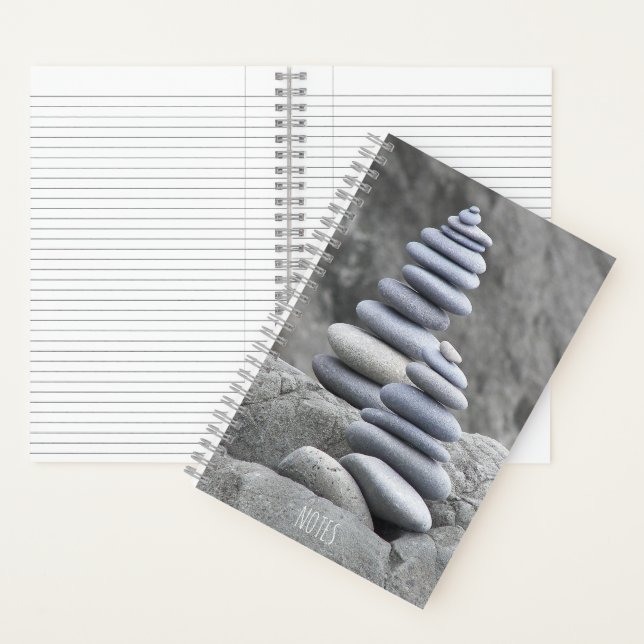 Carnet Cairns de galets de plage équilibrés (À l'intérieur)