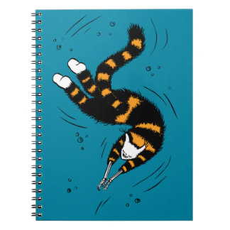 Carnet Cat drôle Créature Squelette Mains Natation Sombre