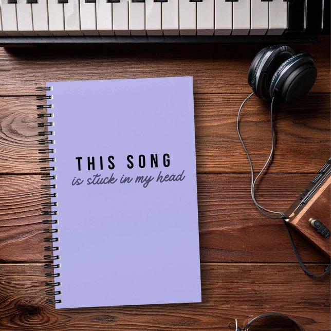 Carnet "Cette Chanson Est Coincée Dans Ma Tête" Lyrics Jo (Record the lyrics on your mind in this purple music journal.)