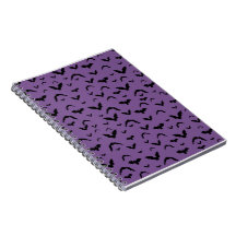 Chauves-souris volantes sur fond violet