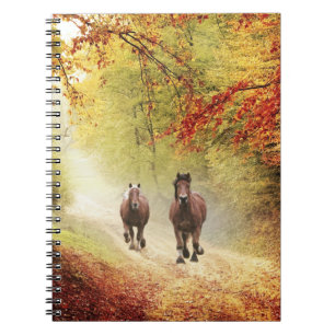 Carnet Chevaux de course à la ruée d'automne