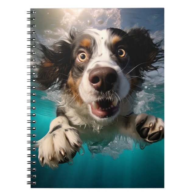 Carnet Chien Excité Nageant Sous L'eau Design (Devant)