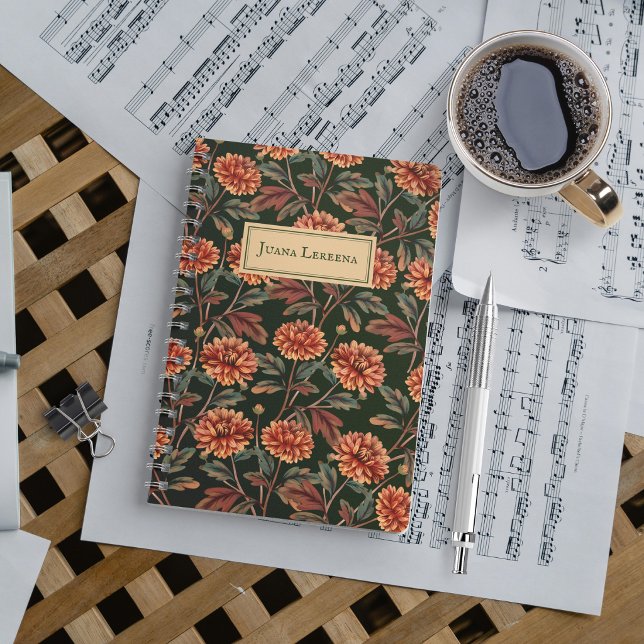 Carnet Chrysanthème orange Halloween vintage (Vintage chrysanthemums glow in shadowed autumn—your Halloween musings take root.)