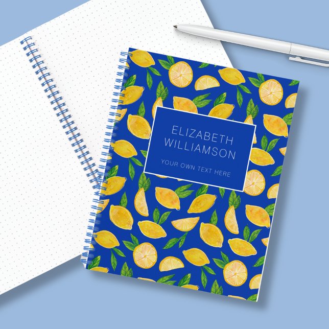 Carnet Citron motif d'agrumes d'été (Citrus lemon fruity notebook with custom name & text. Summer fruit on a vibrant blue background.)