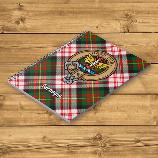 Carnet Clan Carnegie Crest sur la robe Tartan (Créateur téléchargé)