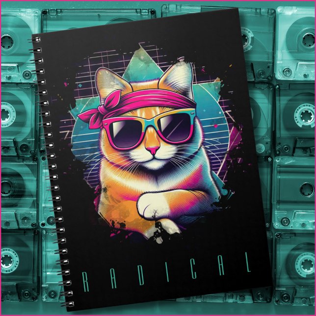 Carnet CLÉ RÉtro Chat avec Bandana et lunettes de soleil (Colorful 1980s cat wearing sunglasses and a bandana. Custom text currently reads "radical." )