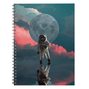 Carnet Clipart de l'espace de l'astronaute de l'extérieur