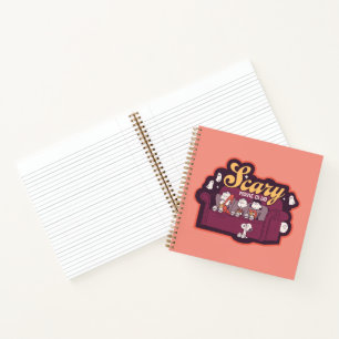 Carnet Club de film d'horreur Peanuts sur le canapé d'Hal