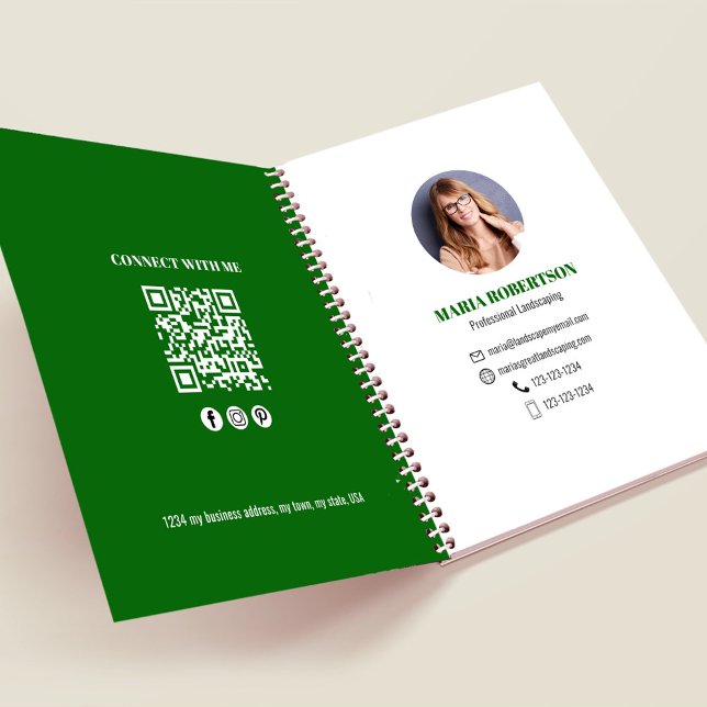 Carnet Code QR de l'entreprise professionnelle verte  (Businesses add your photo or logo simple minimalist notebook.)