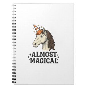 Carnet Cône de licorne presque magique T-Shir graphique v