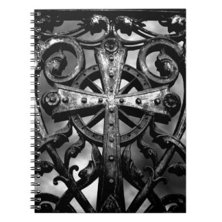 Carnet Croix celtique gothique victorienne en fer forgé