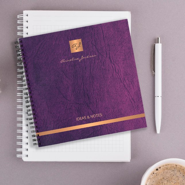 Carnet Cuir violet élégant de luxe monogrammé or (Créateur téléchargé)