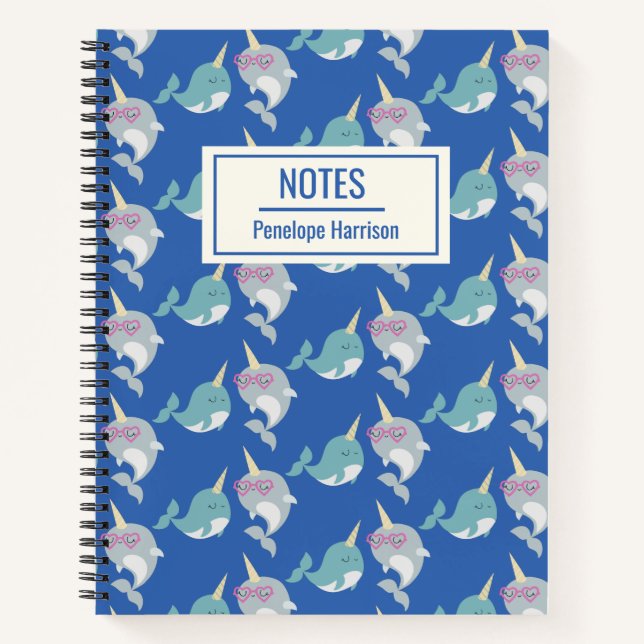 Carnet Cute Narwhal Whimsical Motif bleu Personnalisé (Devant)