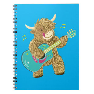 Carnet Cute Scottish Highland Cow joue de la guitare