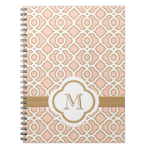 Carnet Décoré d'un monogramme rougissent le rose et le