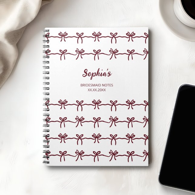Carnet Demoiselles d'honneur Bow Moderne Bourgogne Écritu (Bow Bridesmaid Modern Burgundy Script Name Date Notebook)