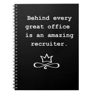 Carnet Derrière chaque grand bureau est un extraordinaire