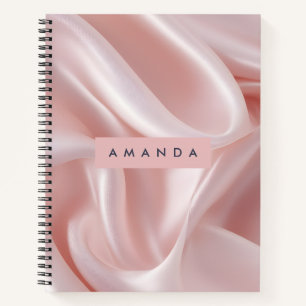 Carnet Design en satin rose poudré élégant et personnalis